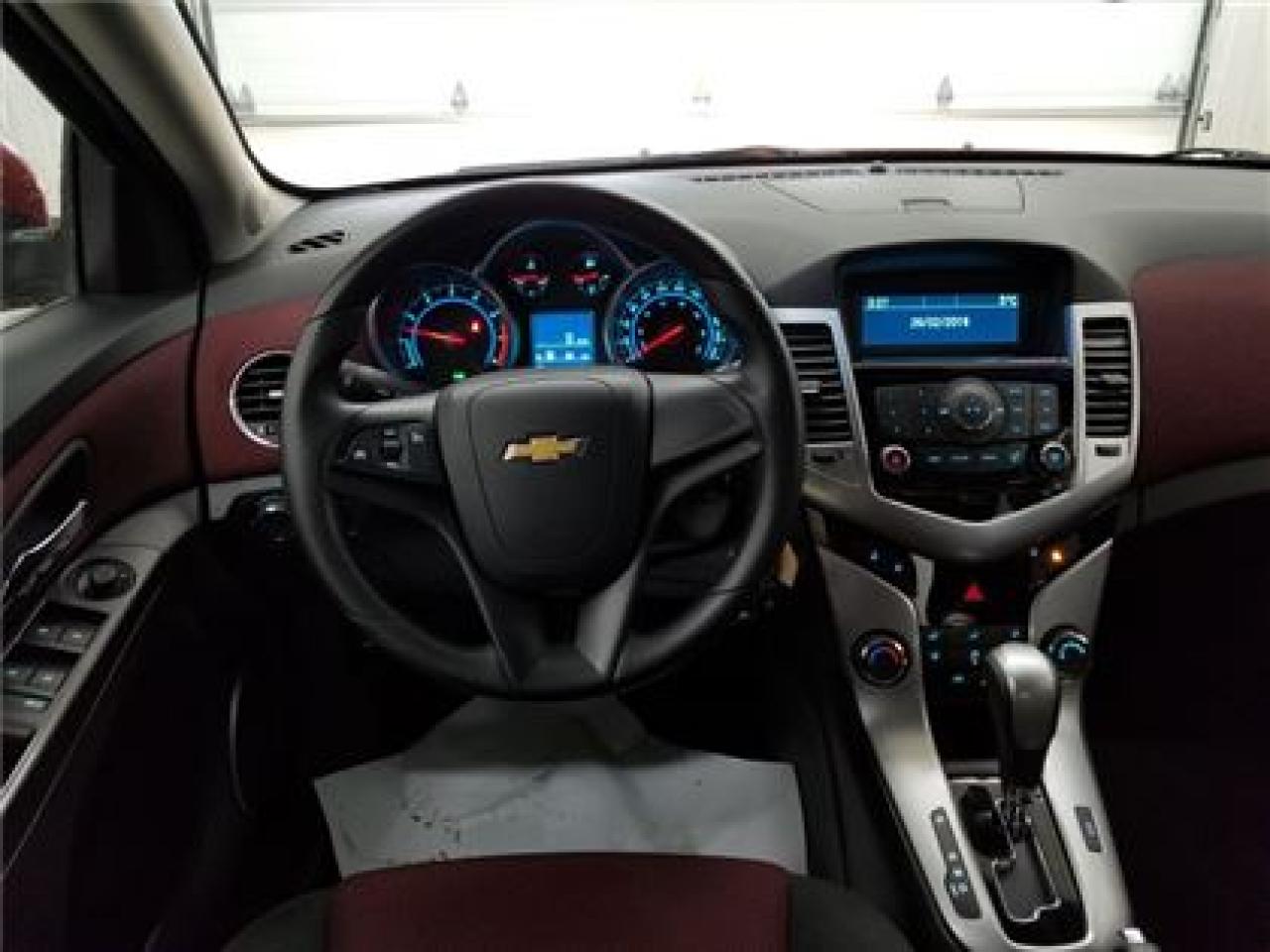 647805