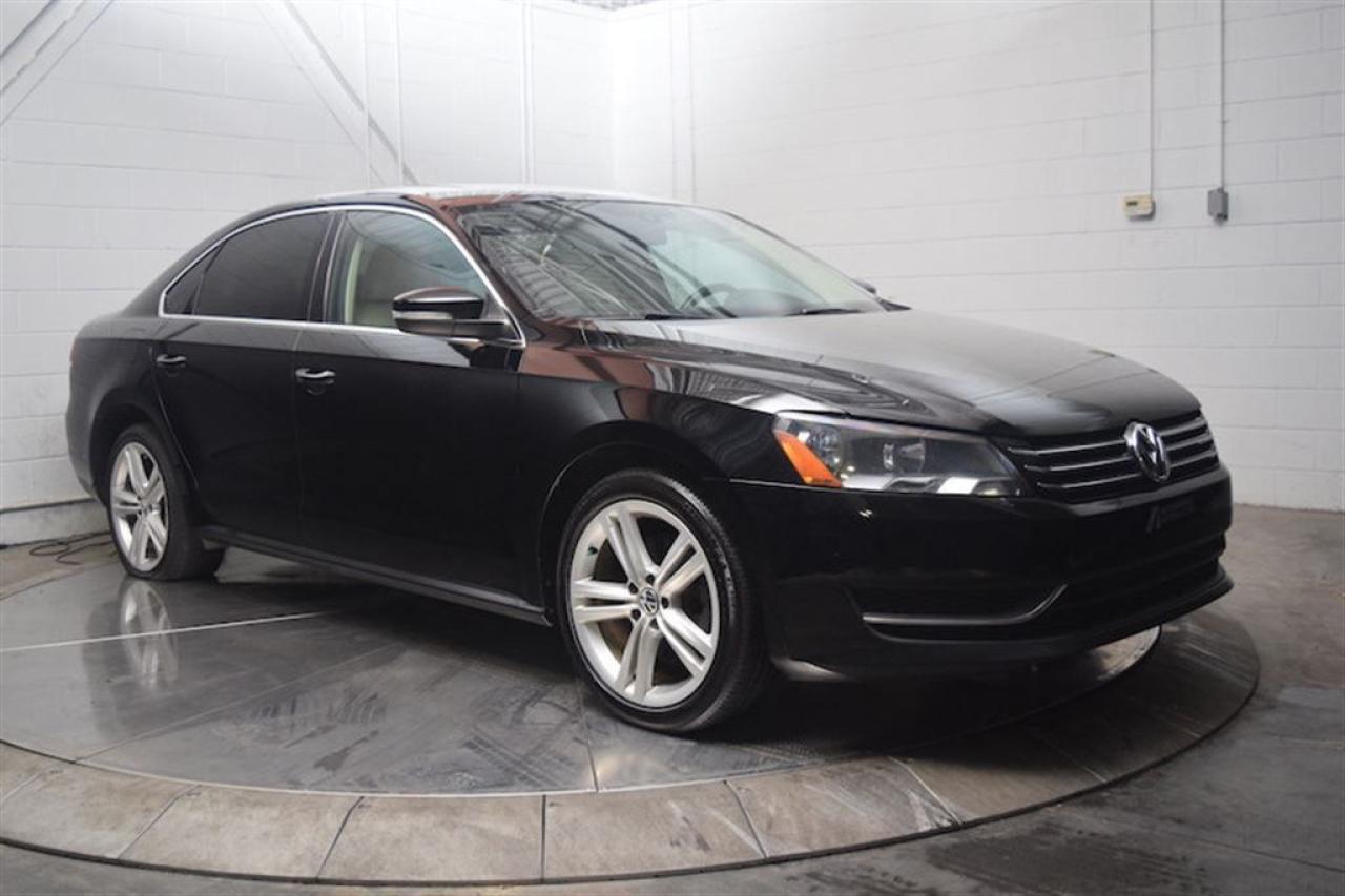 Used 2014 Volkswagen Passat Tsi Cuir Toit Mags for sale in St-Constant, QC