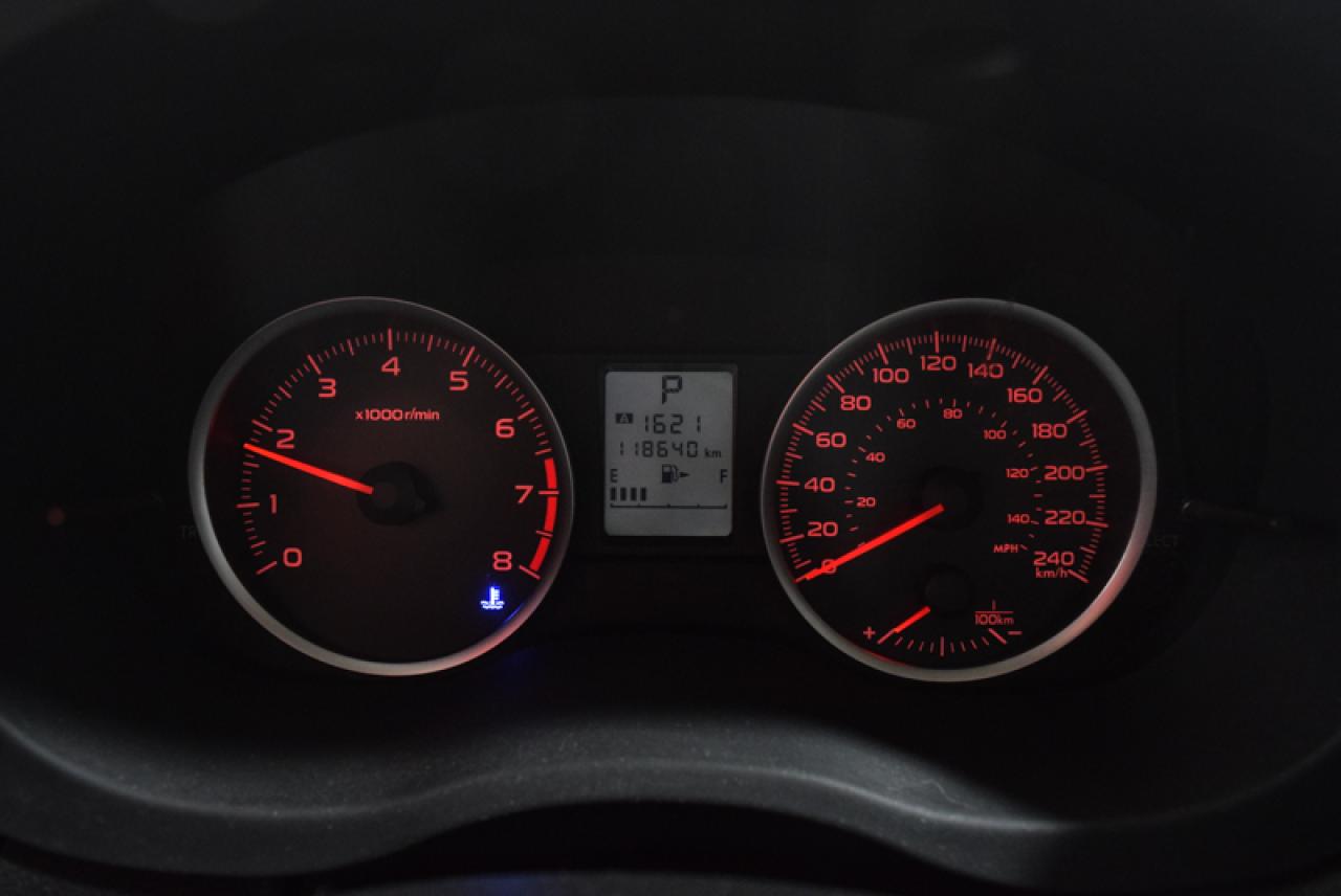 647823