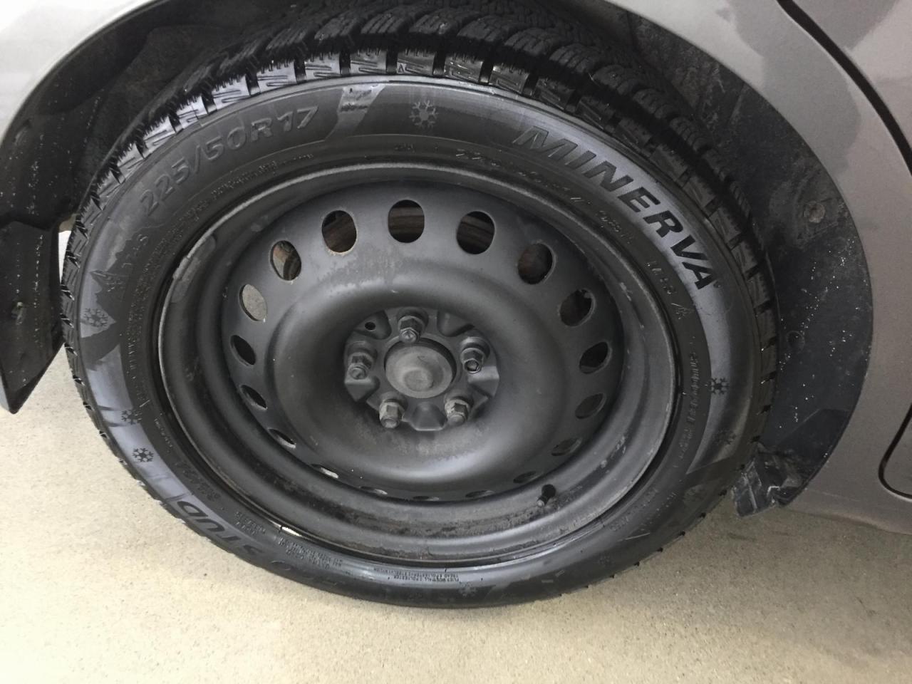 647852