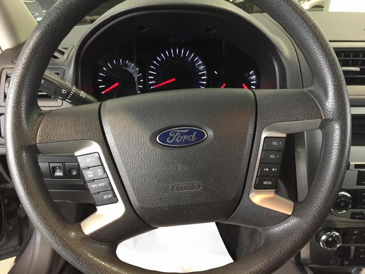 647852