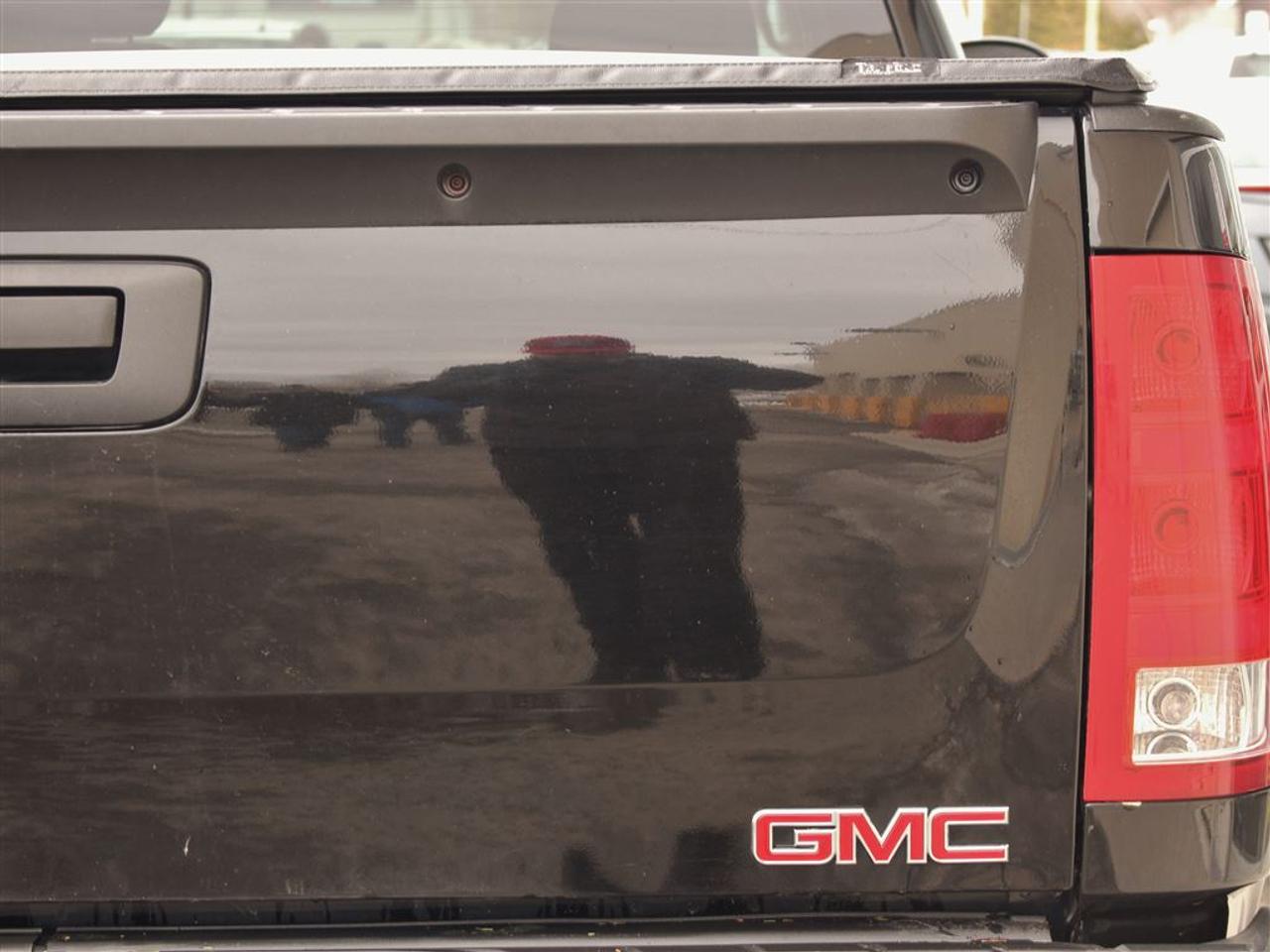 647905.11330792