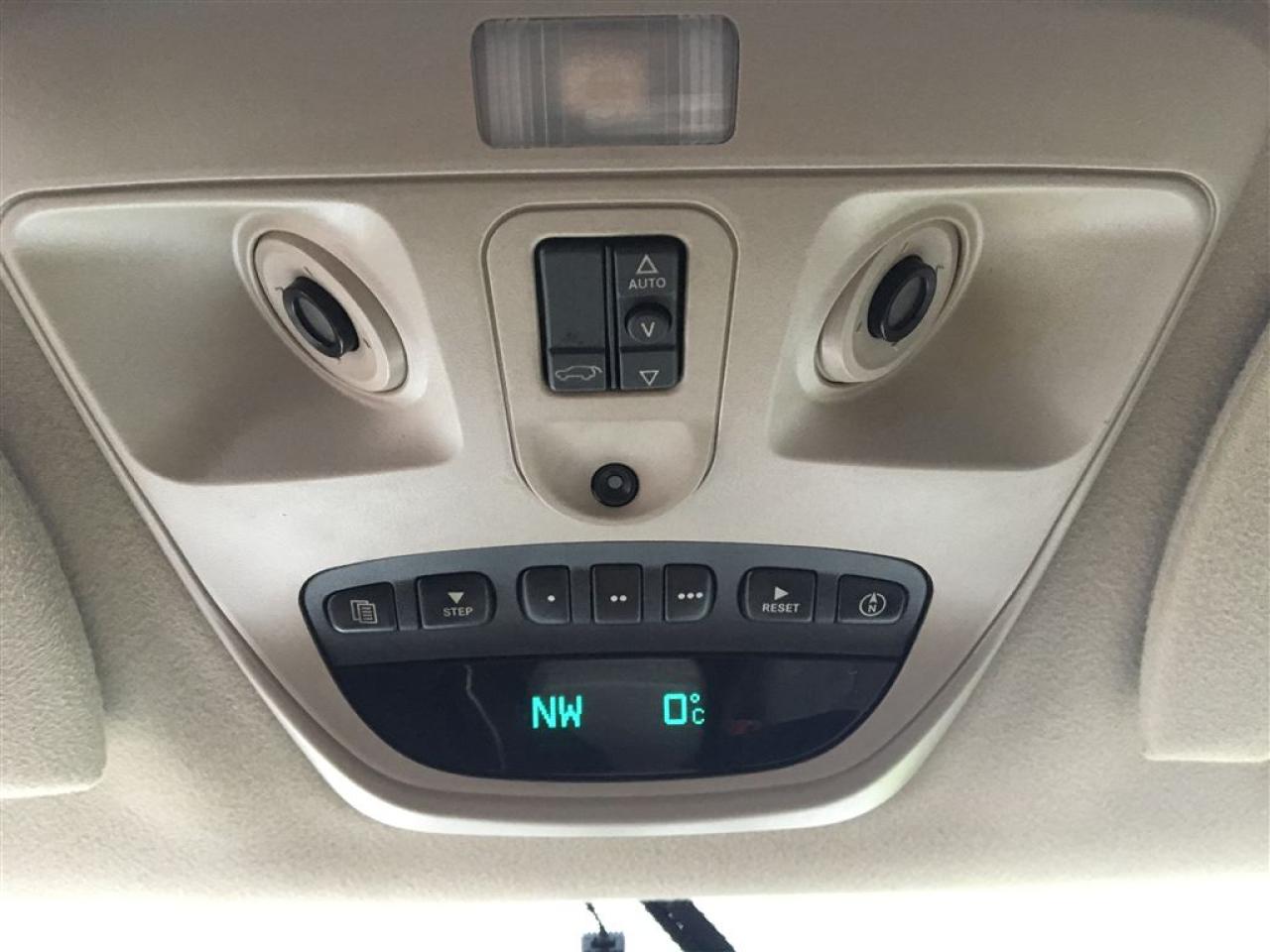 647977