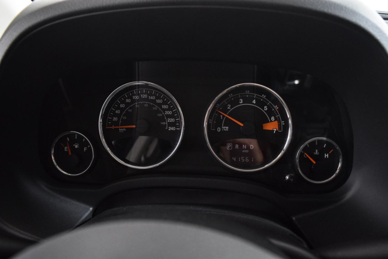 648005
