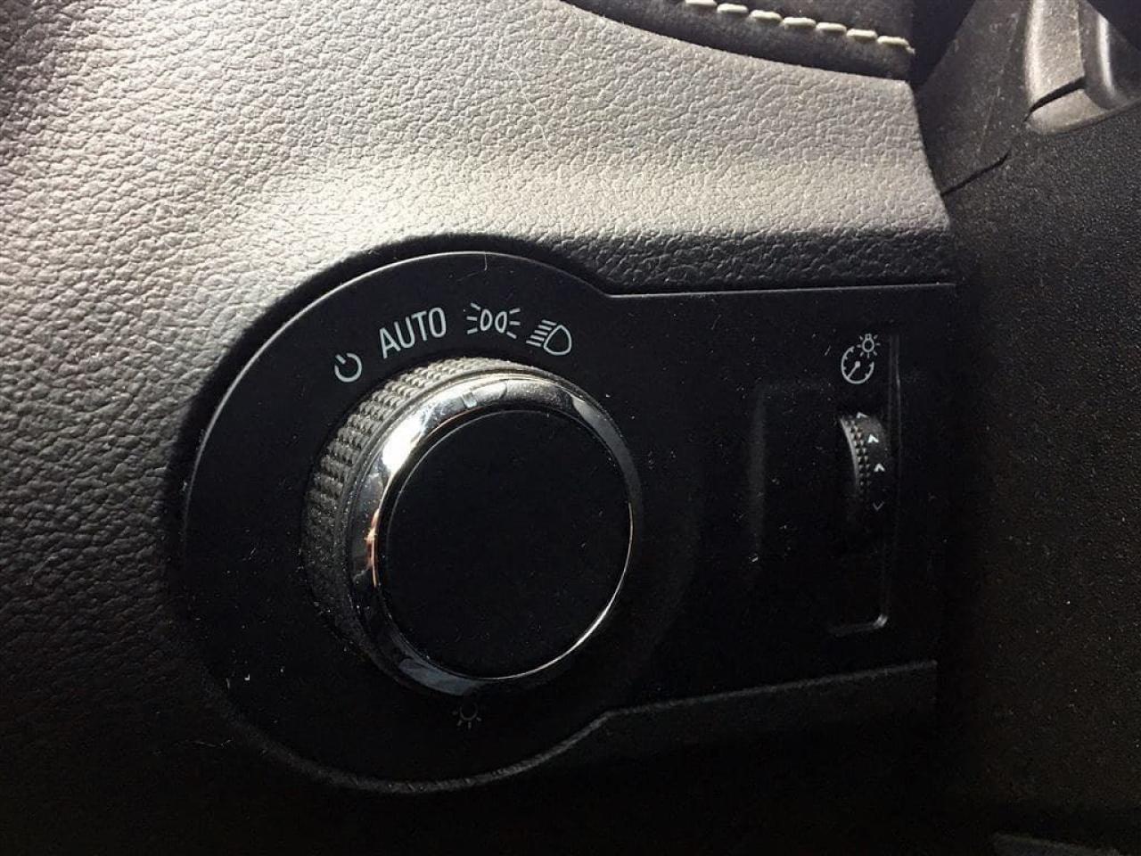 648063