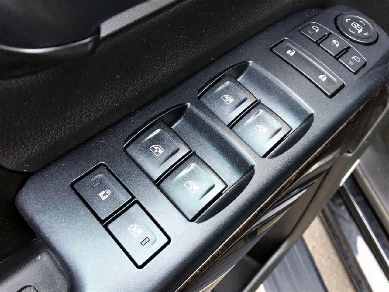 648176