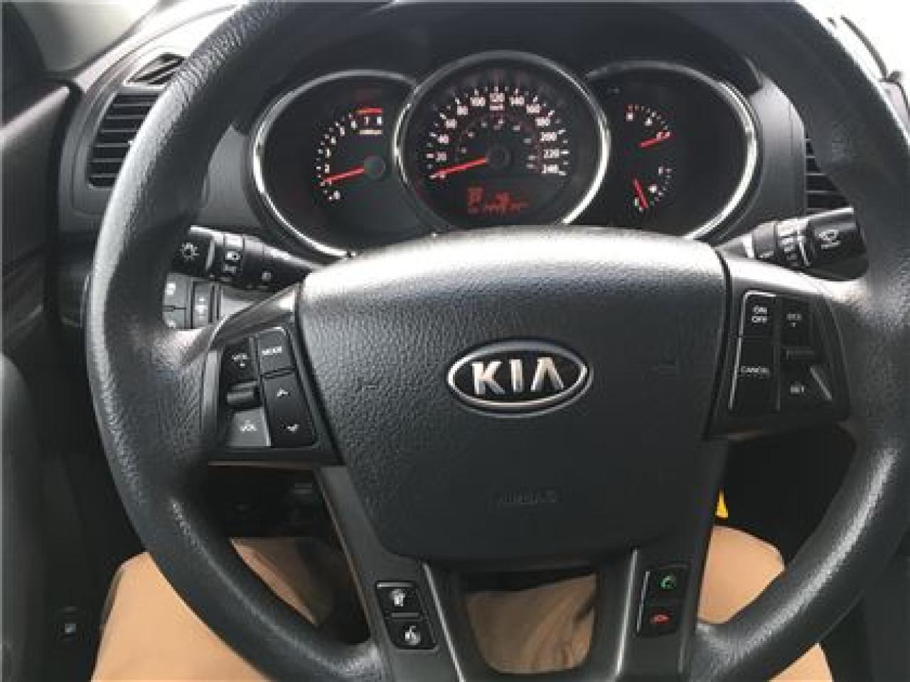 648180