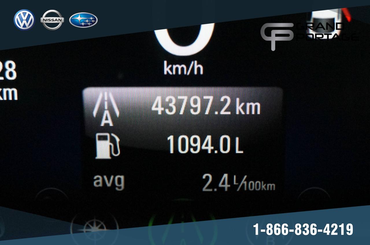 648195.11336737