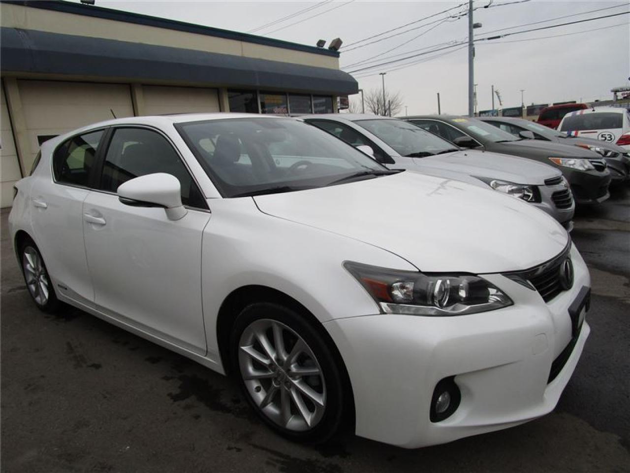 Used 2012 Lexus Ct 200h GAR for sale in Laval, QC