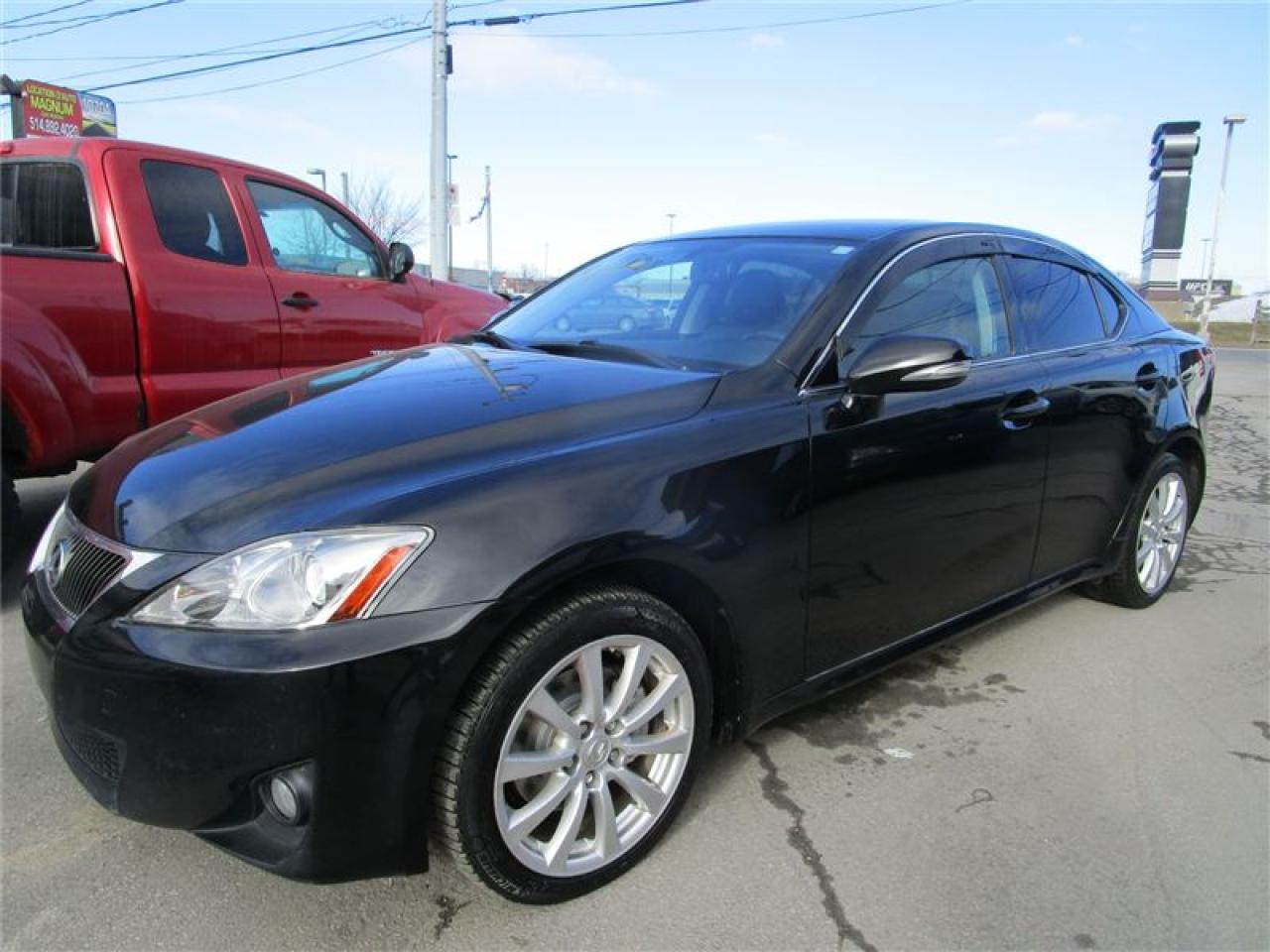 Used 2011 Lexus IS 250 AWD for sale in Laval, QC