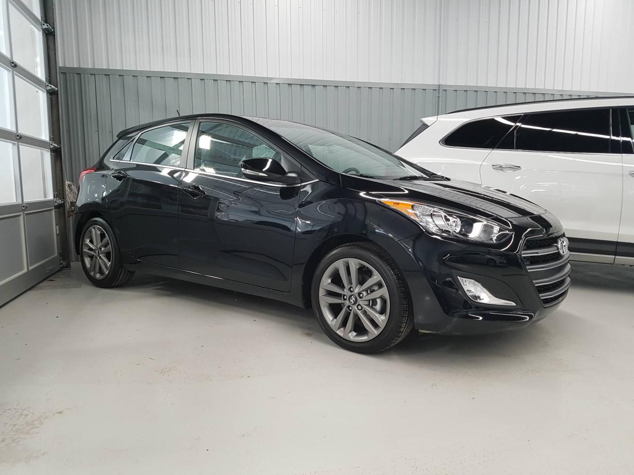 Used 2016 Hyundai ELANTRA GT LTD LIQUIDATION 29314$ - 6213$ = 23181$ for sale in Chambly, QC