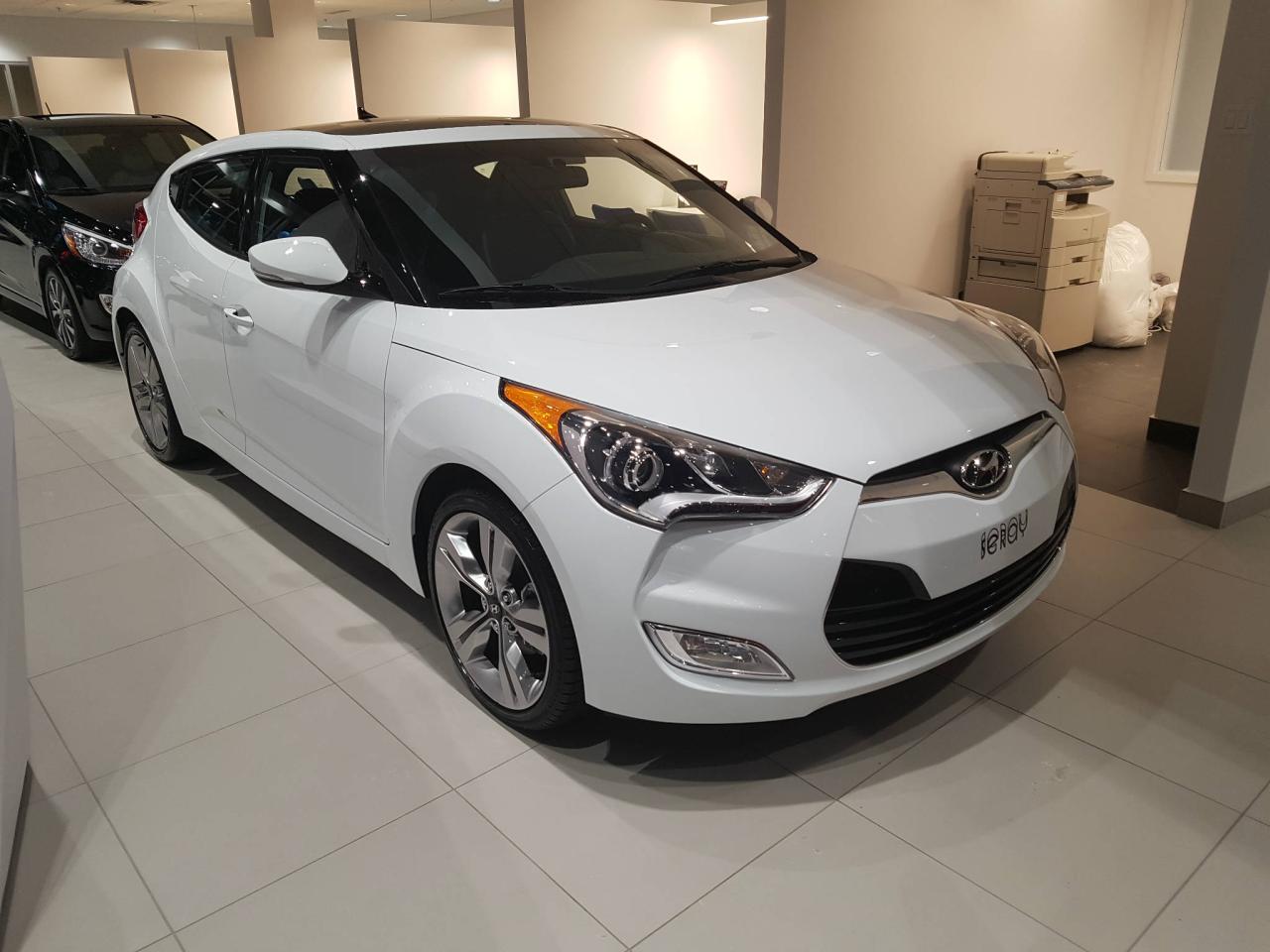 Used 2016 Hyundai Veloster TECH LIQUIDATION 26044$ - 2580$ = 23494$ for sale in Chambly, QC