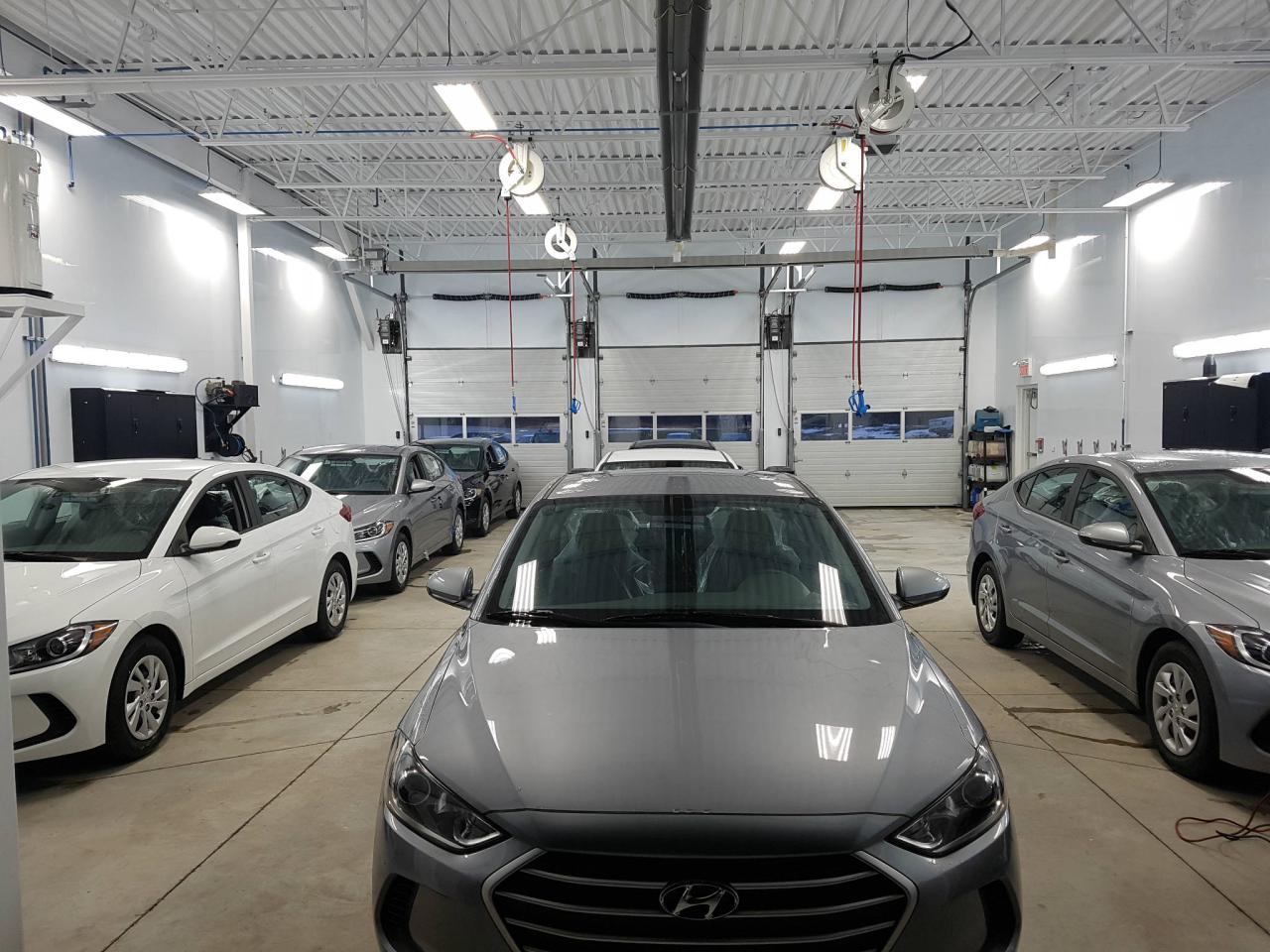 Used 2017 Hyundai Elantra LIQUIDATION L man 18212$- 4217$ =13995$ for sale in Chambly, QC