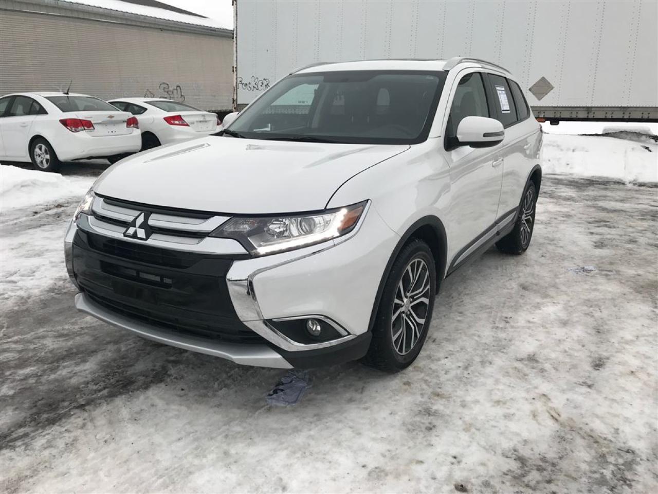 Used 2016 Mitsubishi Outlander ES for sale in St-Hyacinthe, QC