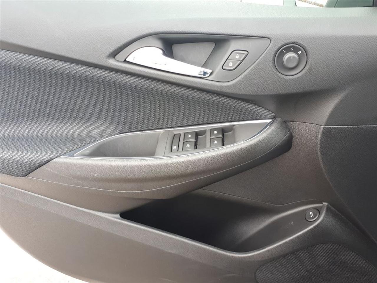 648348.11339517