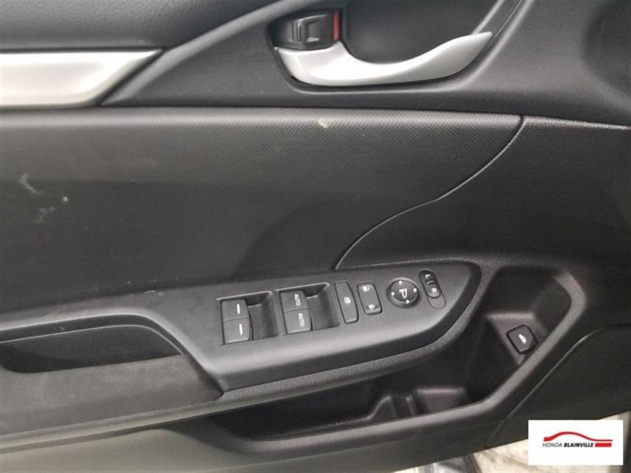 648359