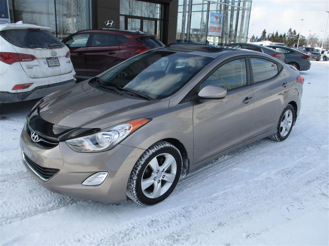 Used 2012 Hyundai Elantra GLS for sale in Chambly, QC