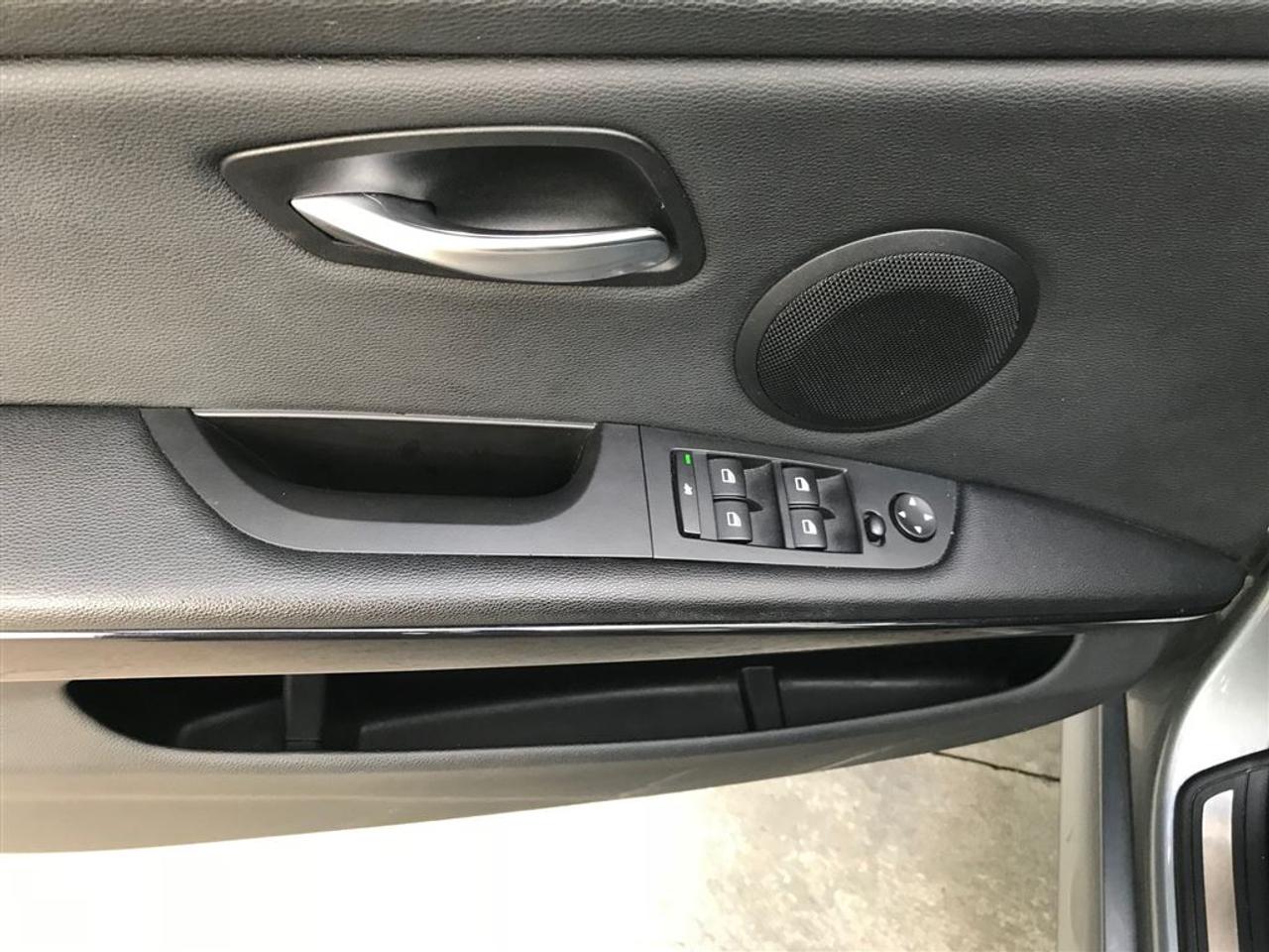 648377.11340067