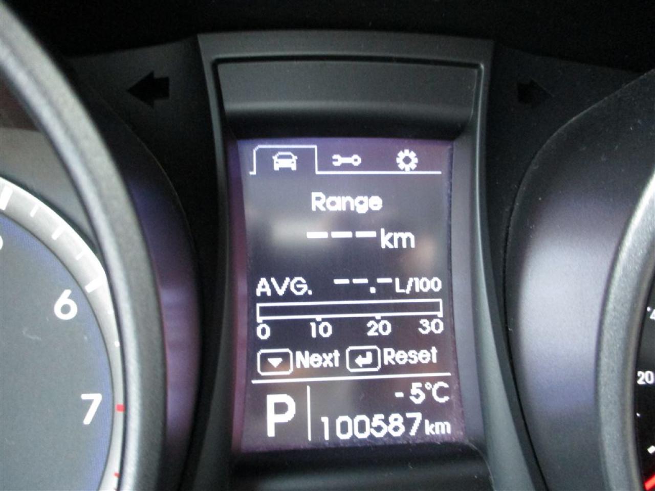 648387