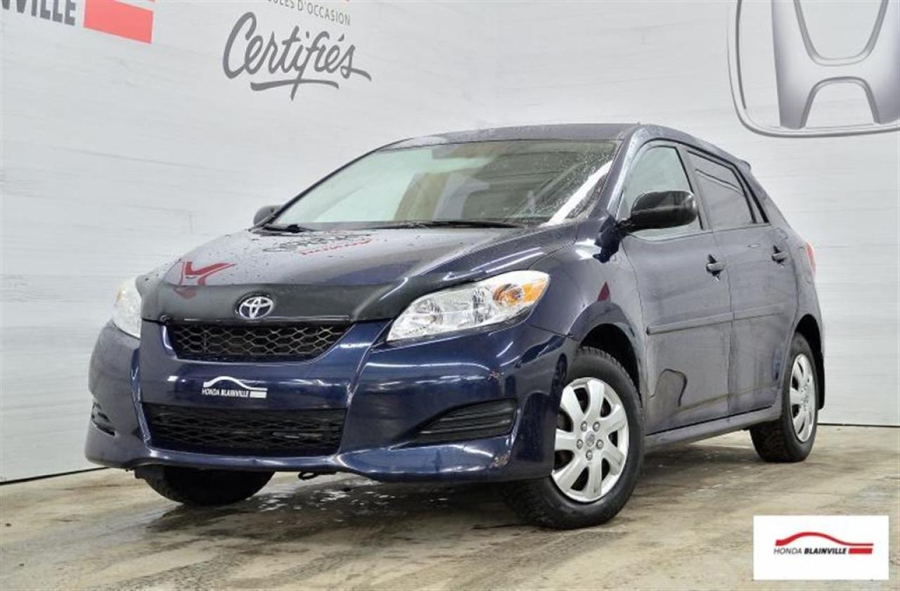 Used 2011 Toyota Matrix Hatch for sale in Blainville, QC