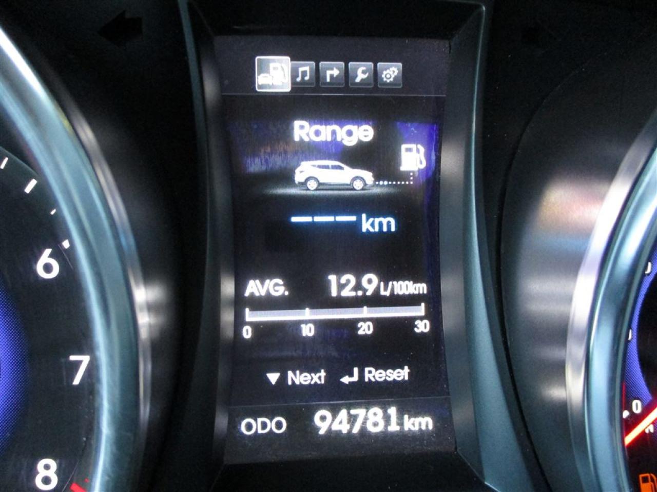 648403