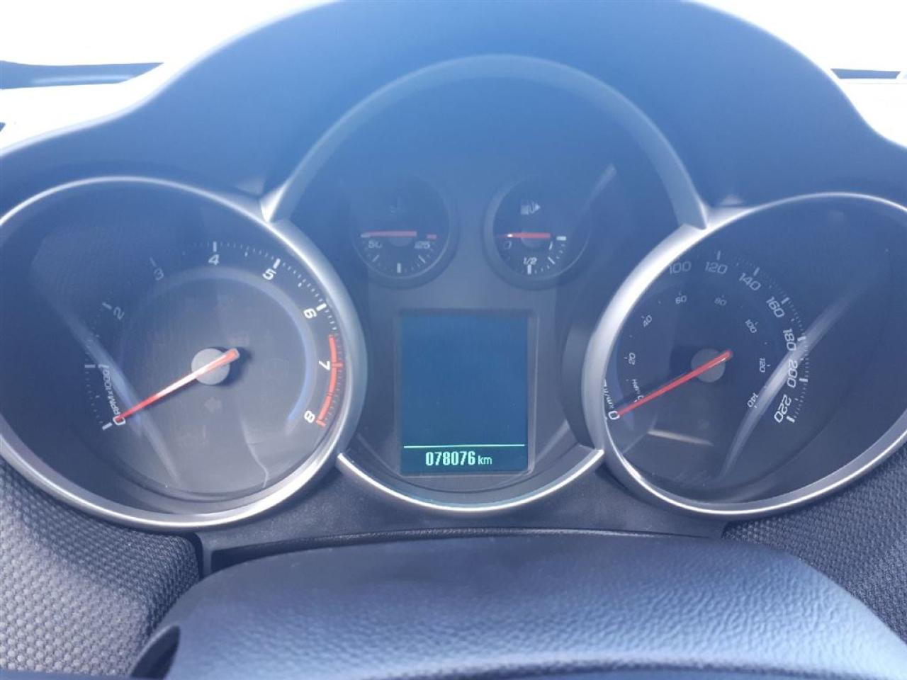 648405
