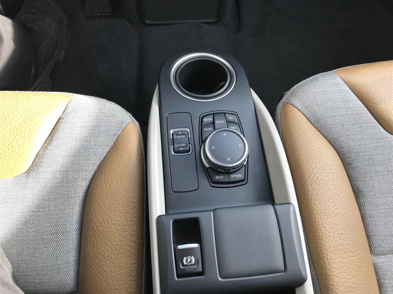 648423