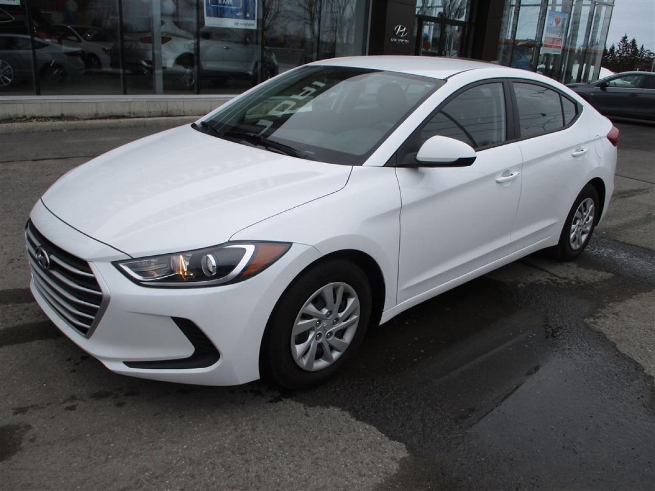 Used 2018 Hyundai Elantra LE for sale in Chambly, QC