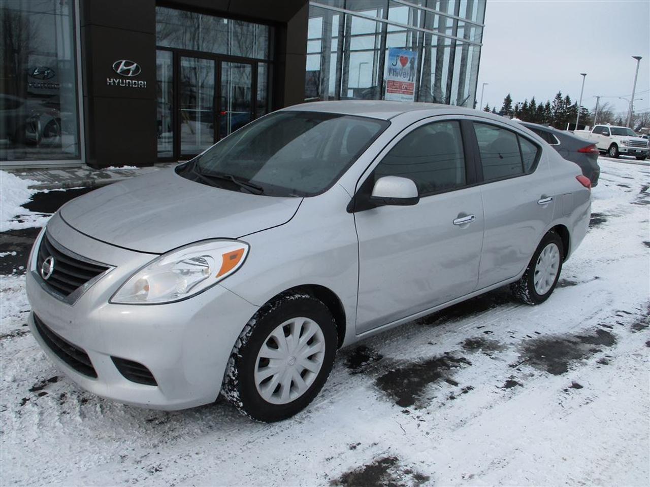 <a href=https://www.seraychamblyhyundai.com/occasion/Nissan-Versa-2013.html>https://www.seraychamblyhyundai.com/occasion/Nissan-Versa-2013.html</a>

jamais accidenté,impeccable .  POLITIQUE DU MEILLEUR PRIX GARANTI .TOUT NOS VÉHICULES SONT CERTIFIÉS ET INSPECTÉS EN 120 POINTS ET RECONDITIONNÉ AVANT LA MISE EN VENTE, .APPROBATION DE CRÉDIT EN LIGNE,2IEME ET 3IEME CHANCE AU CRÉDIT BIENVENUE .CARPROOF VÉRIFIÉ SUR TOUT NOS AUTOS.AVEC NOTRE SERVICE TÉLÉPHONIQUE 7 JOURS SUR 7,24 HRS SUR 24 JAMAIS VOUS ALLEZ PASSER A COTÉ DU VÉHICULE DE VOTRE CHOIX 450-658-4482 OU MEME PAR MESSAGE TEXTE AU 438-882-1266 .TRANQUILITÉ DESPRIT AVEC NOS EXTENSION DE GARANTIE AU MEILLEUR PRIX DE LINDUSTRIE .* TRES IMPORTANT :CHEZ SERAY NOUS GARDONS ET VENDONS SEULEMENT LES   VOITURES QUI SONT IMPECCABLE AUTANT ESTHÉTIQUE QUE MÉCANIQUE.VENEZ CONSTATER AVANT DACHETER !!!