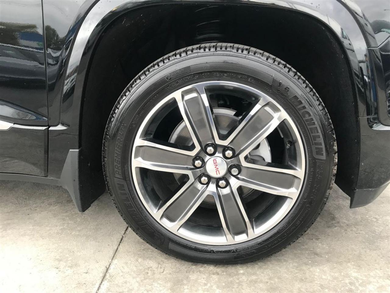 648490