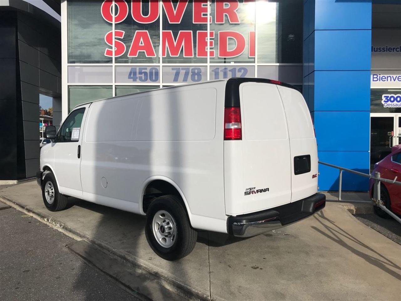 Used 2017 GMC Savana Work Van for sale in St-Hyacinthe, QC