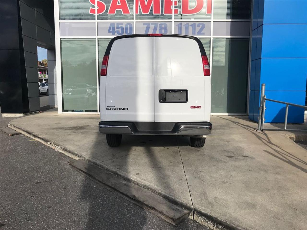648503