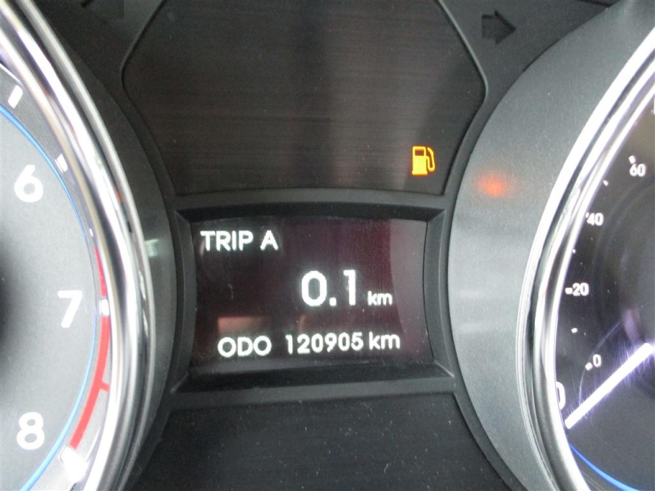 648527