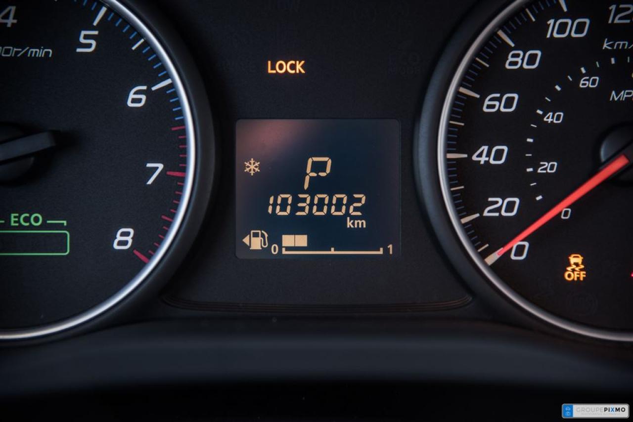 648552