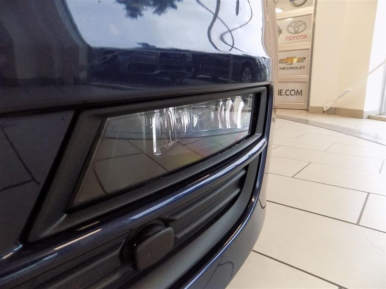 648586