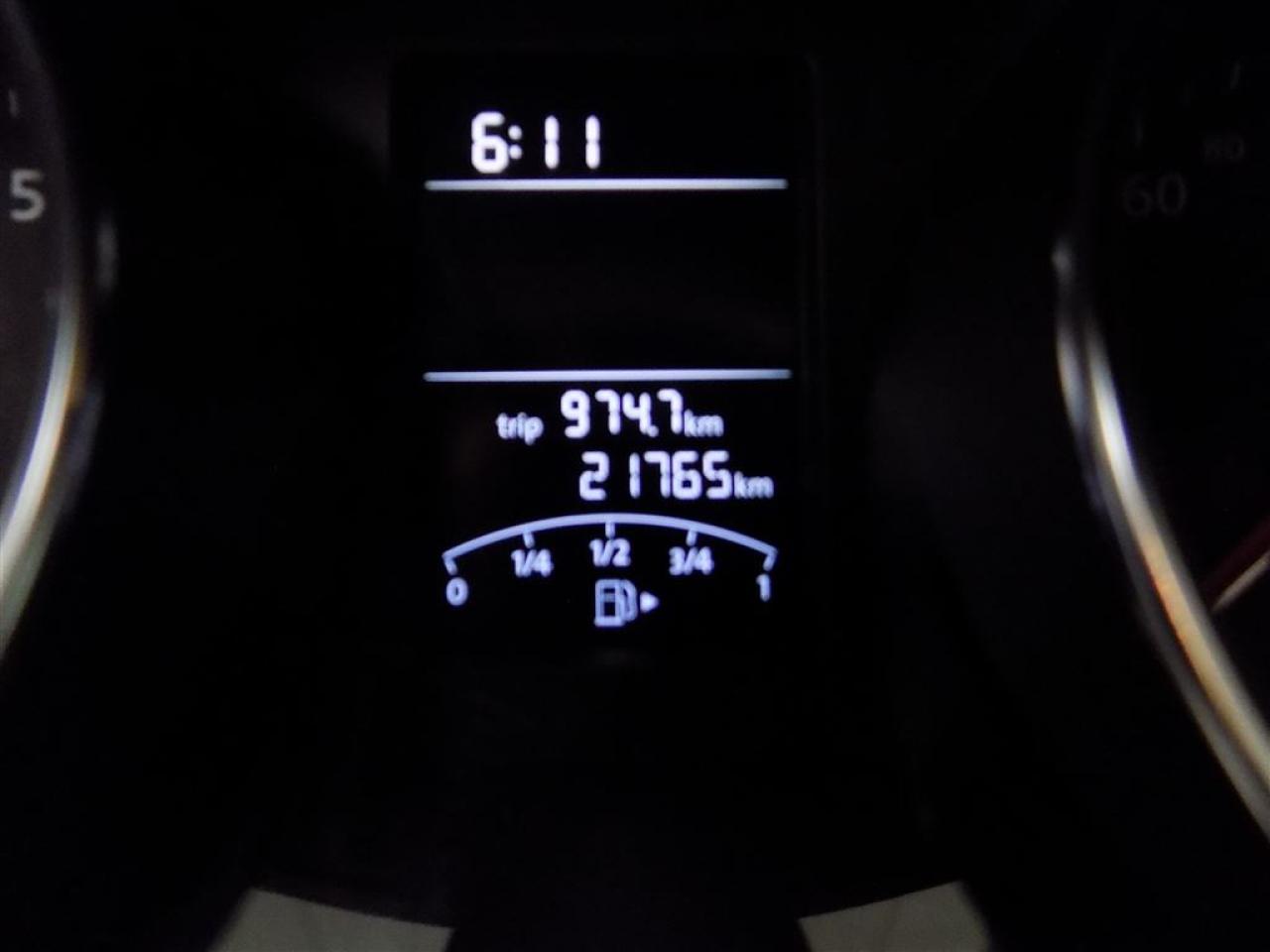 648593