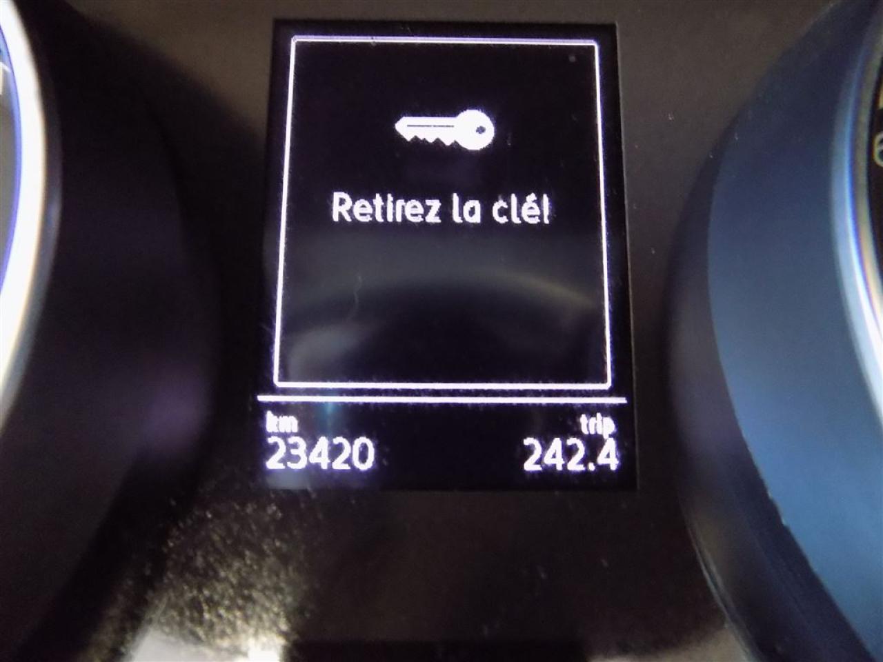648596
