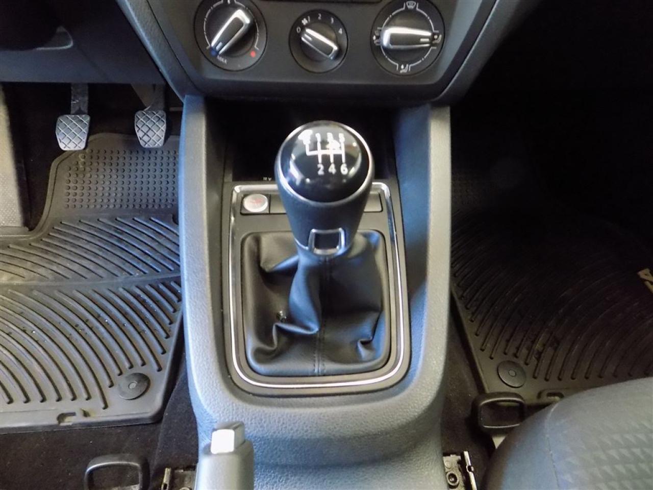 648613