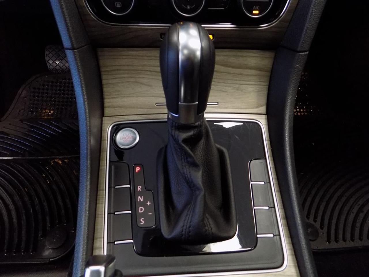 648645.11345548