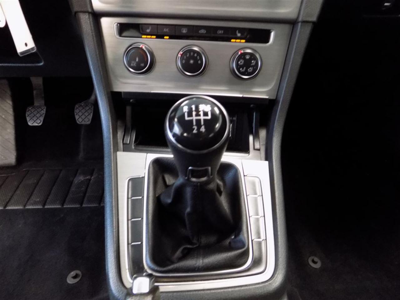 648695