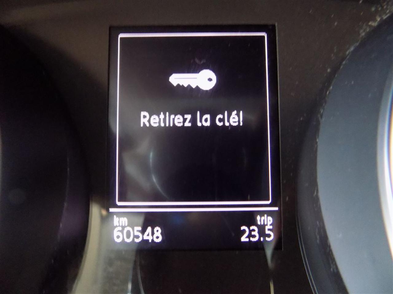 648715