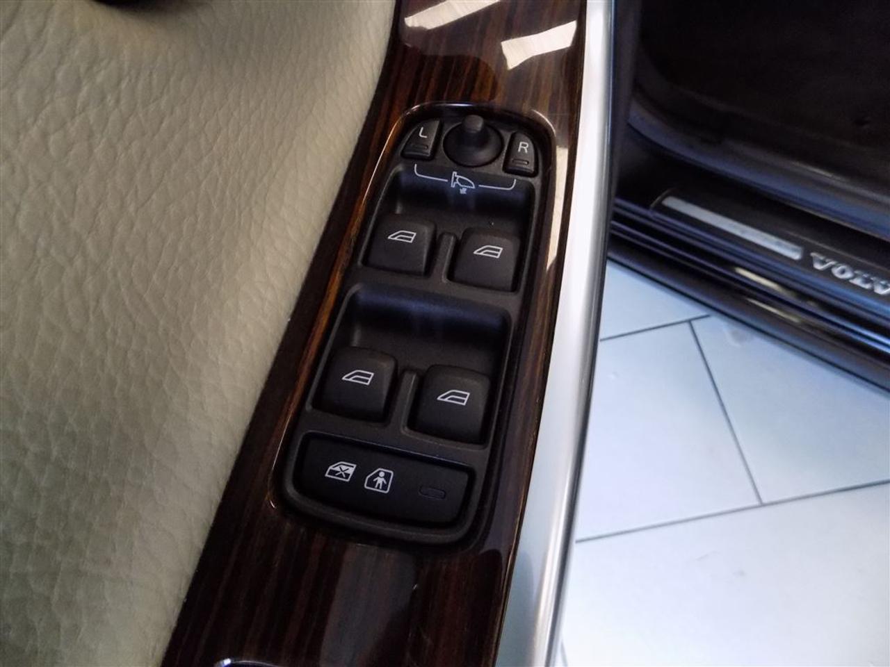 648735.11347242