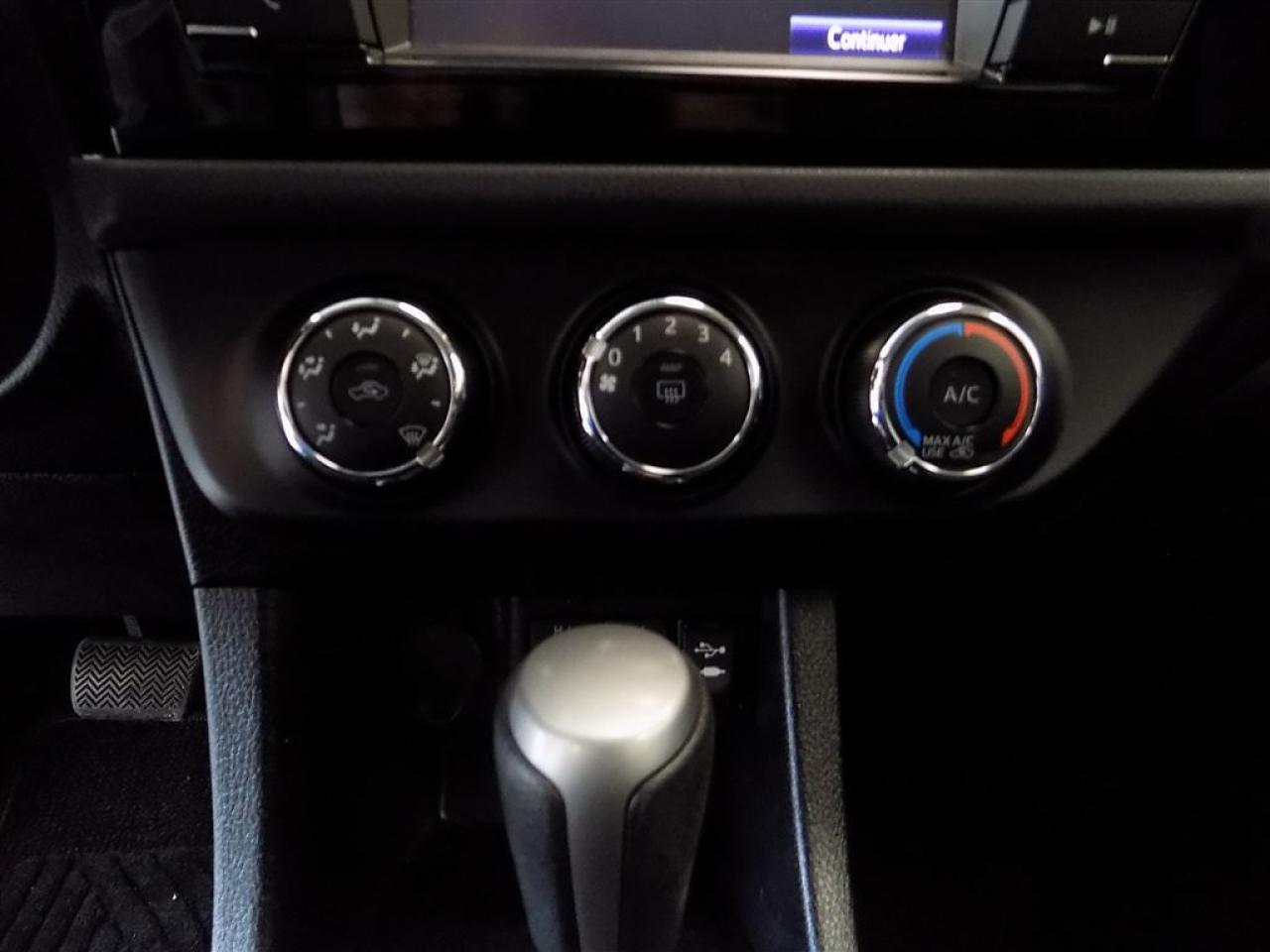 648751