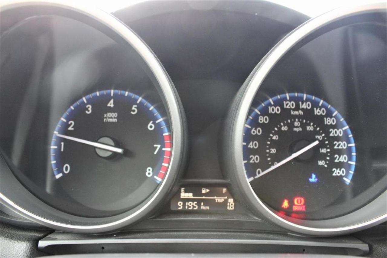 648759