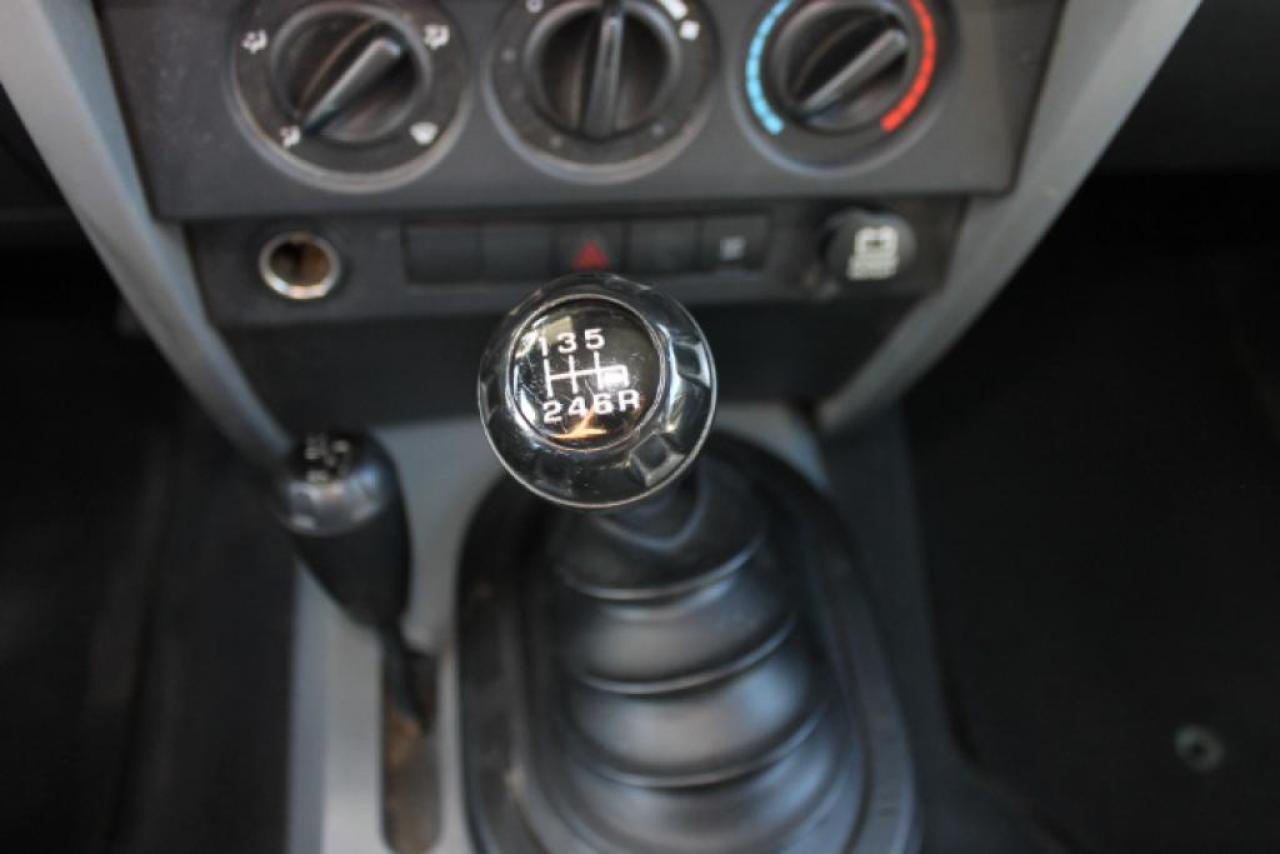 648767