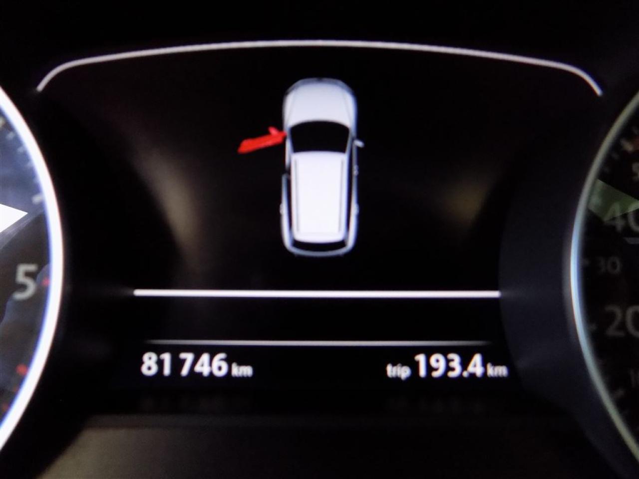 648774