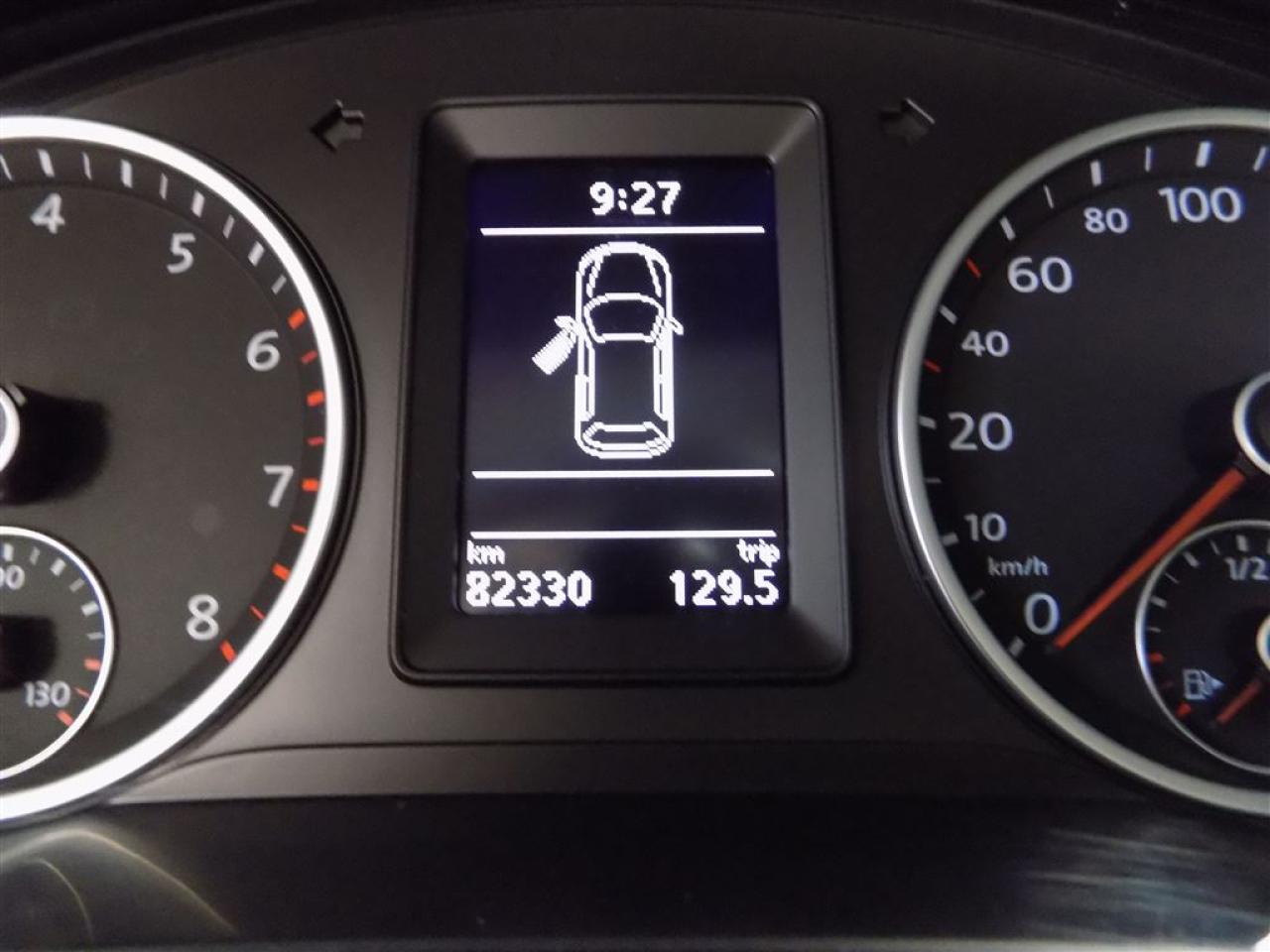 648783