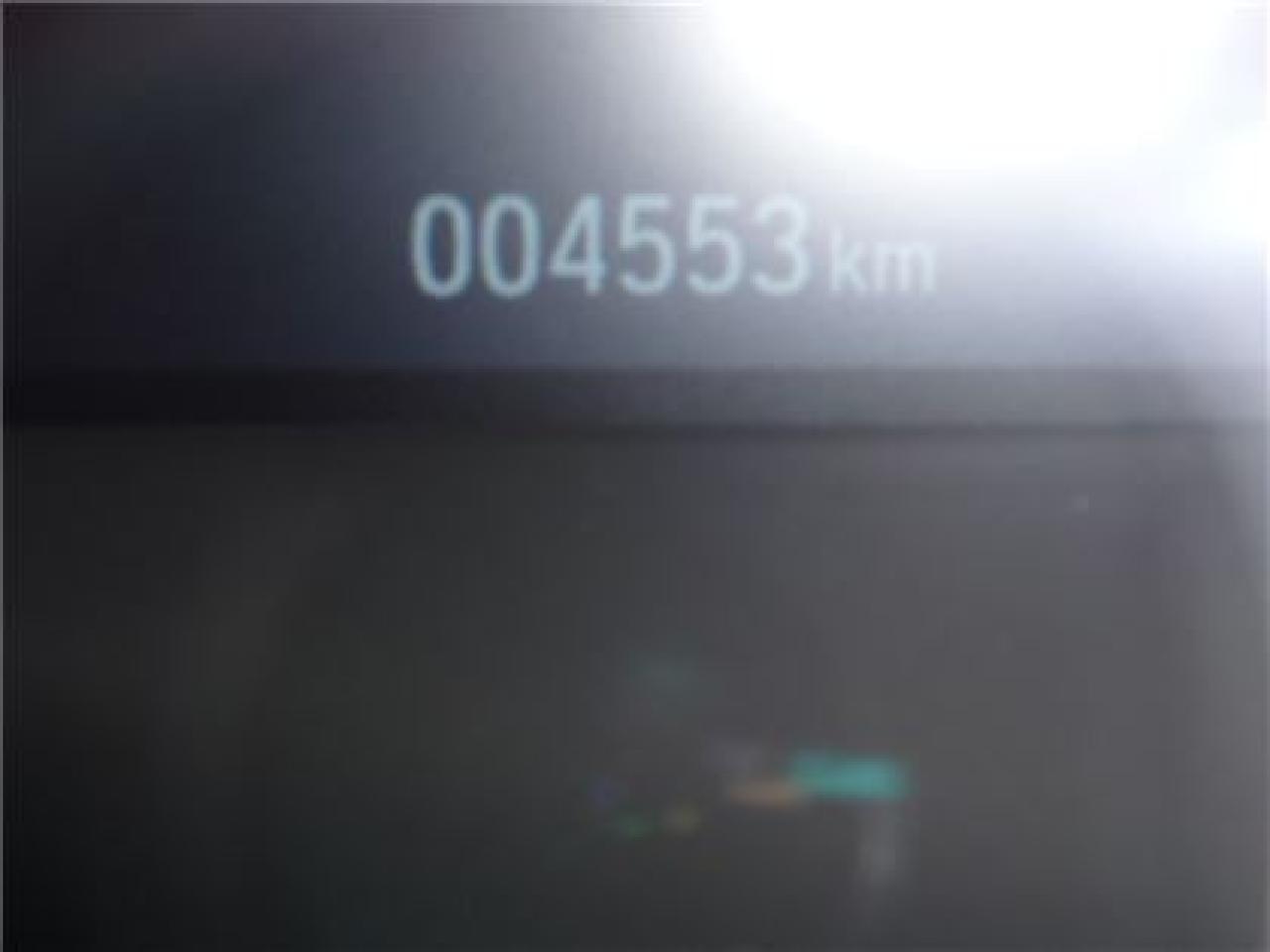 648810