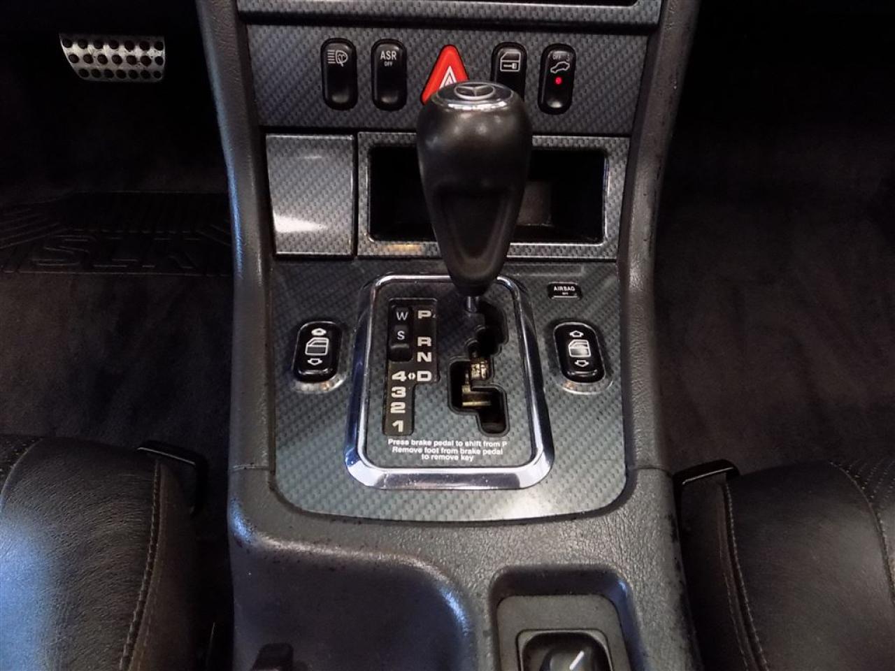 648815