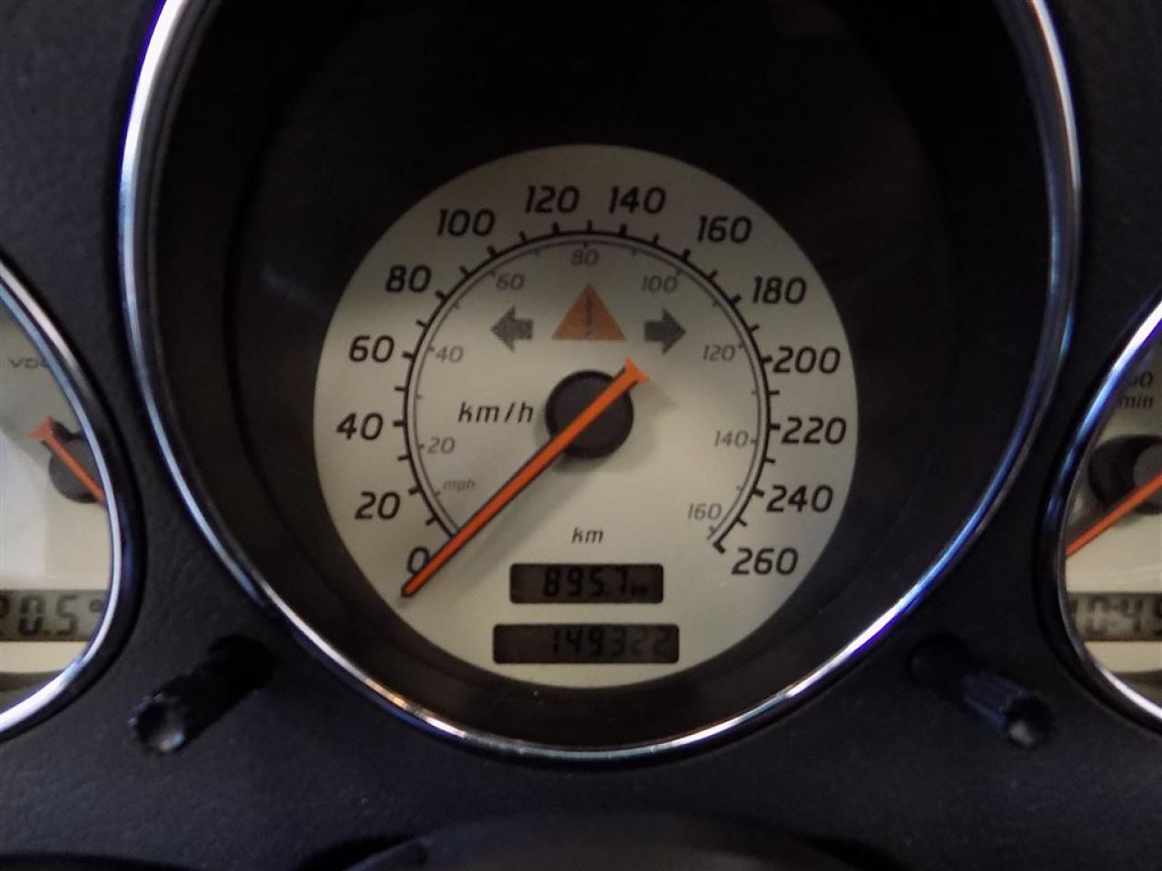 648815